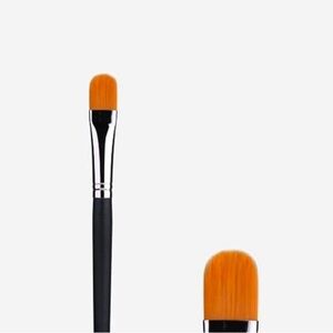 Morphe Oval Foundation Brush M707
